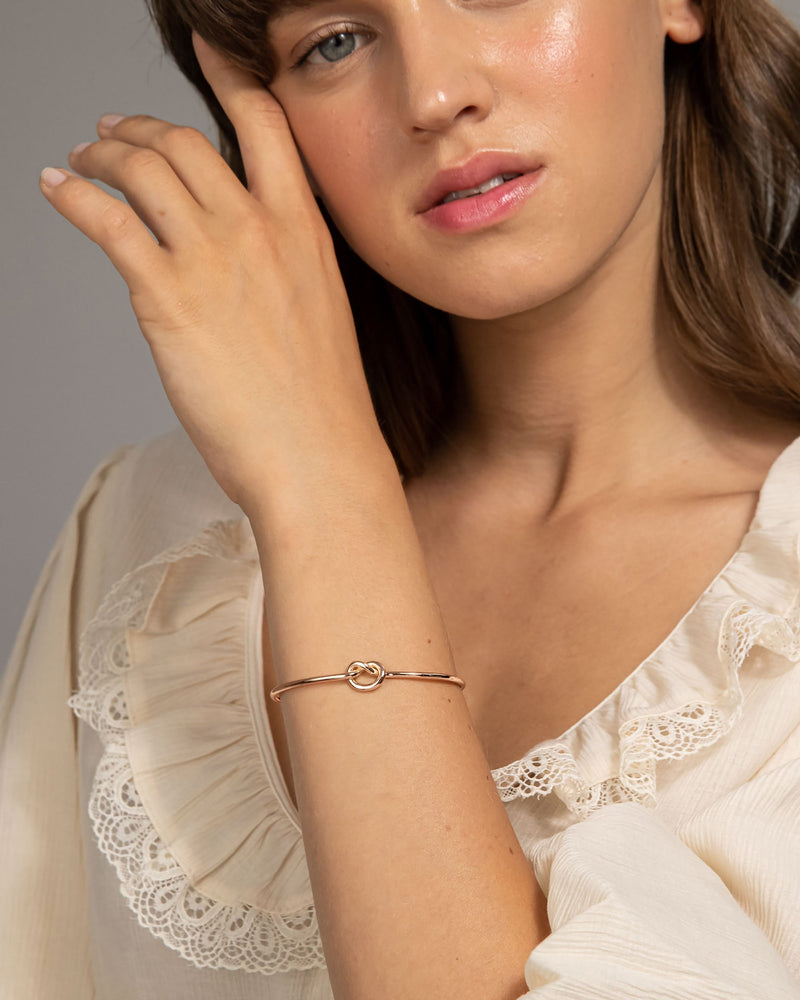 PAVOI - Love Knot Bangle