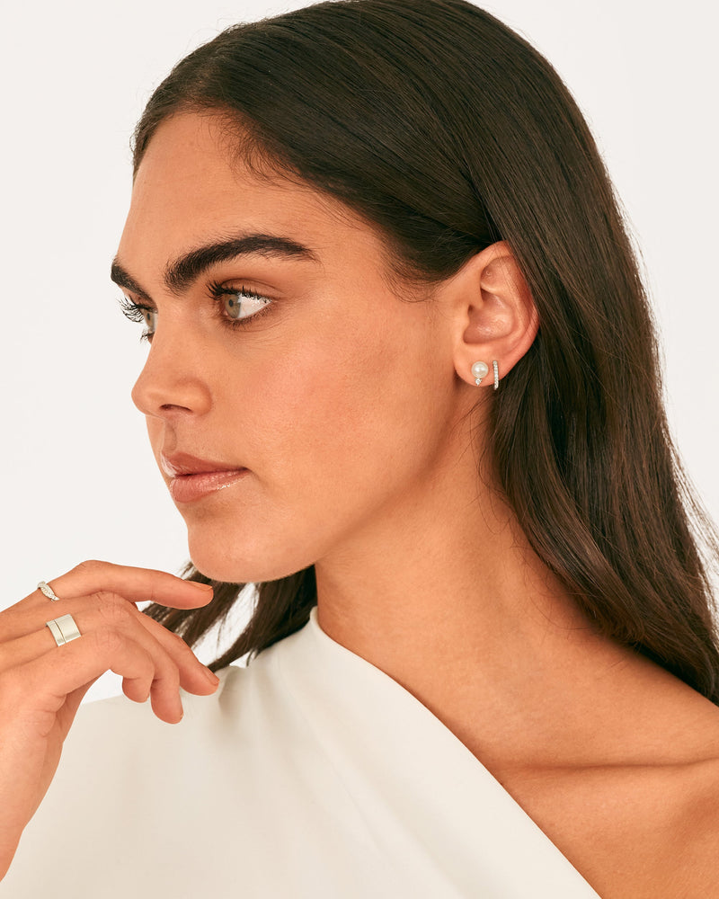 Perla Stud Earrings