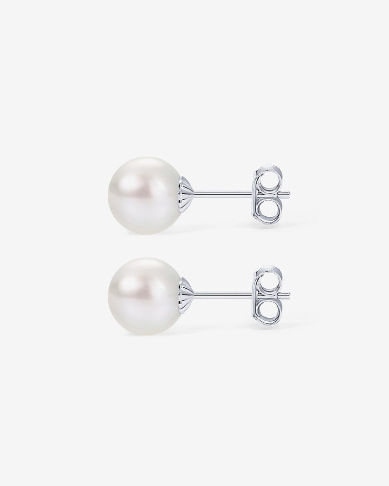 Round White Freshwater Cultured Pearl Earrings